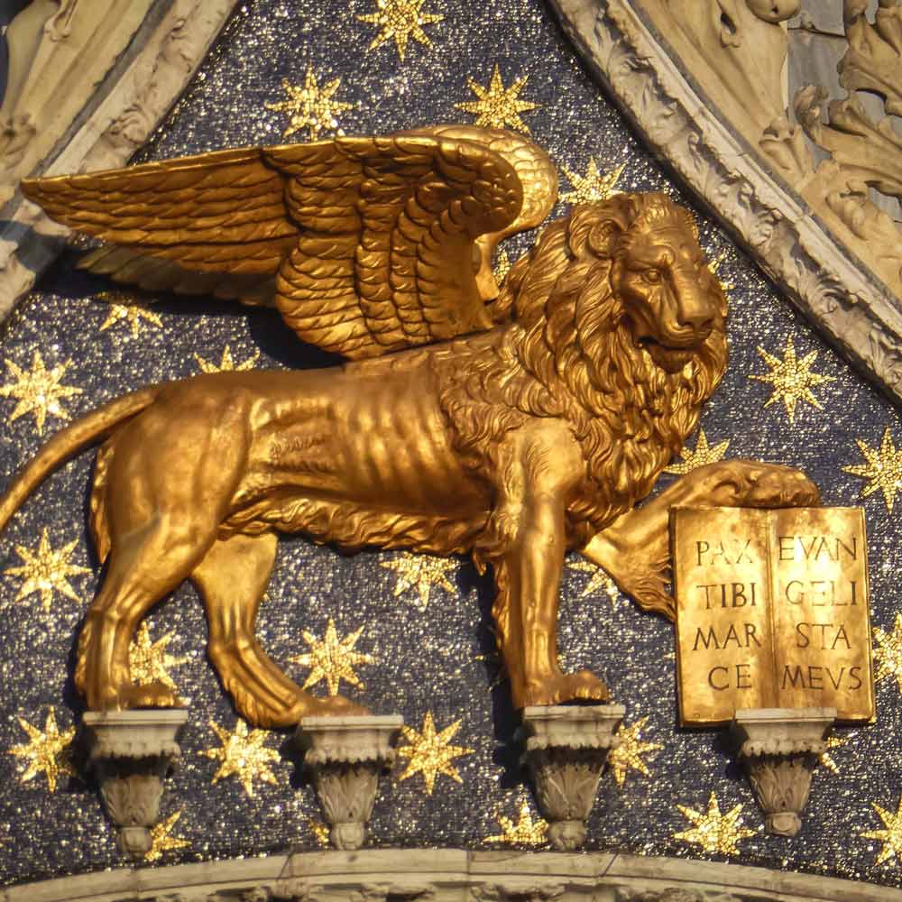 The Venice case - The Lion of St. Marco with the lettering